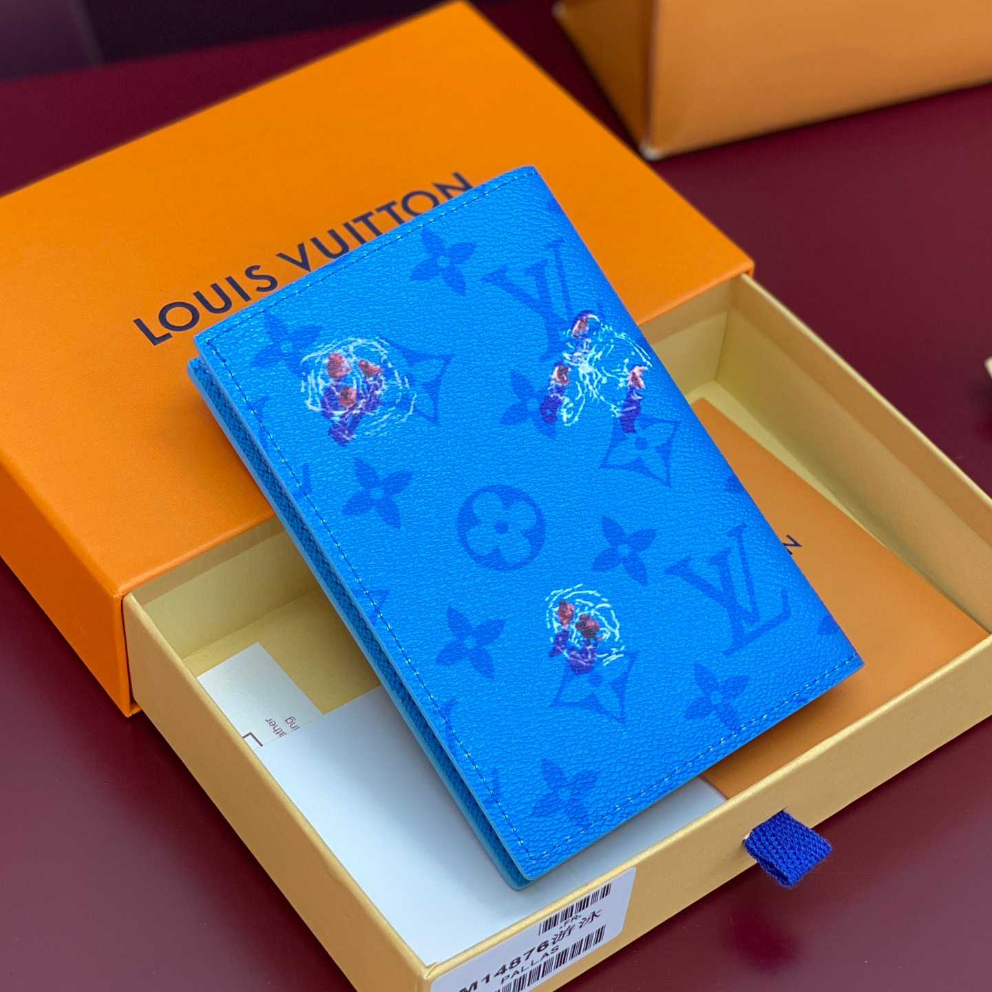 Louis Vuitton Passport Cover M14876 - FashionPlug