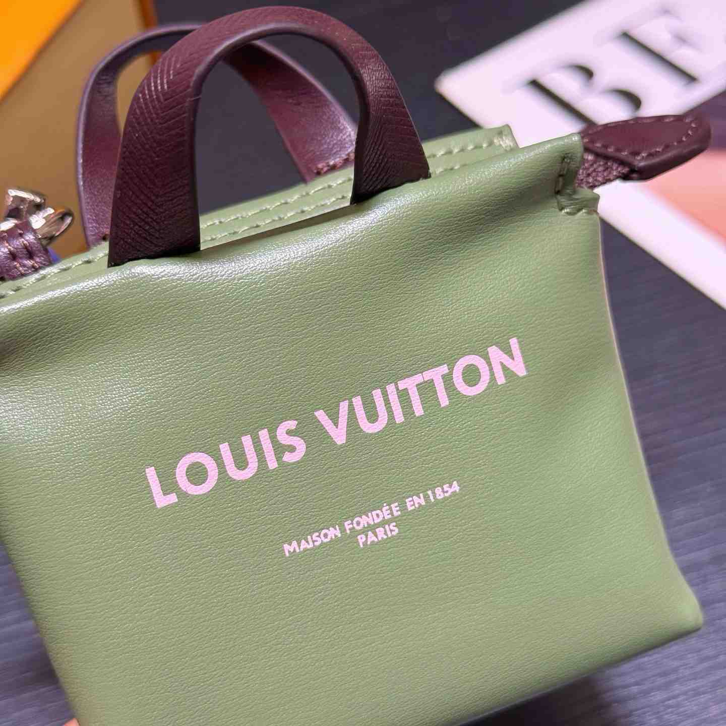 Louis Vuitton LV Mini Shopper Bag Charm M03358 - FashionPlug