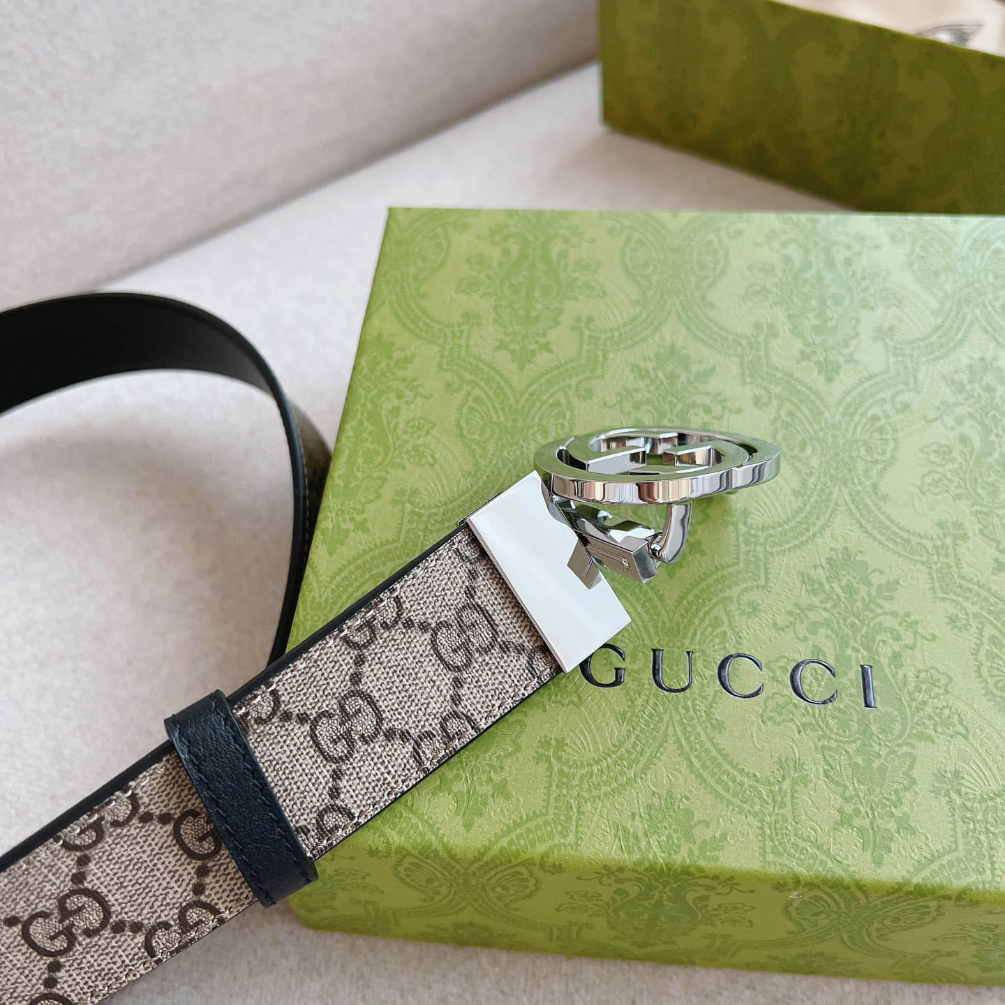 Gucci  Reversible Belt With Interlocking G Buckle - FashionPlug