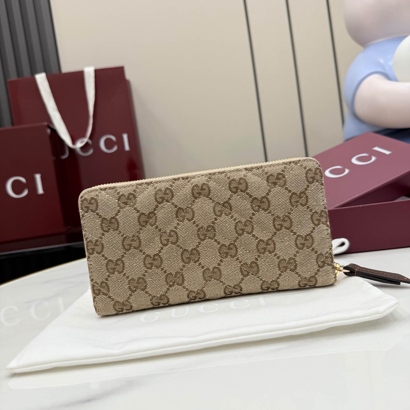 Gucci GG Marmont Zip Around Wallet - FashionPlug