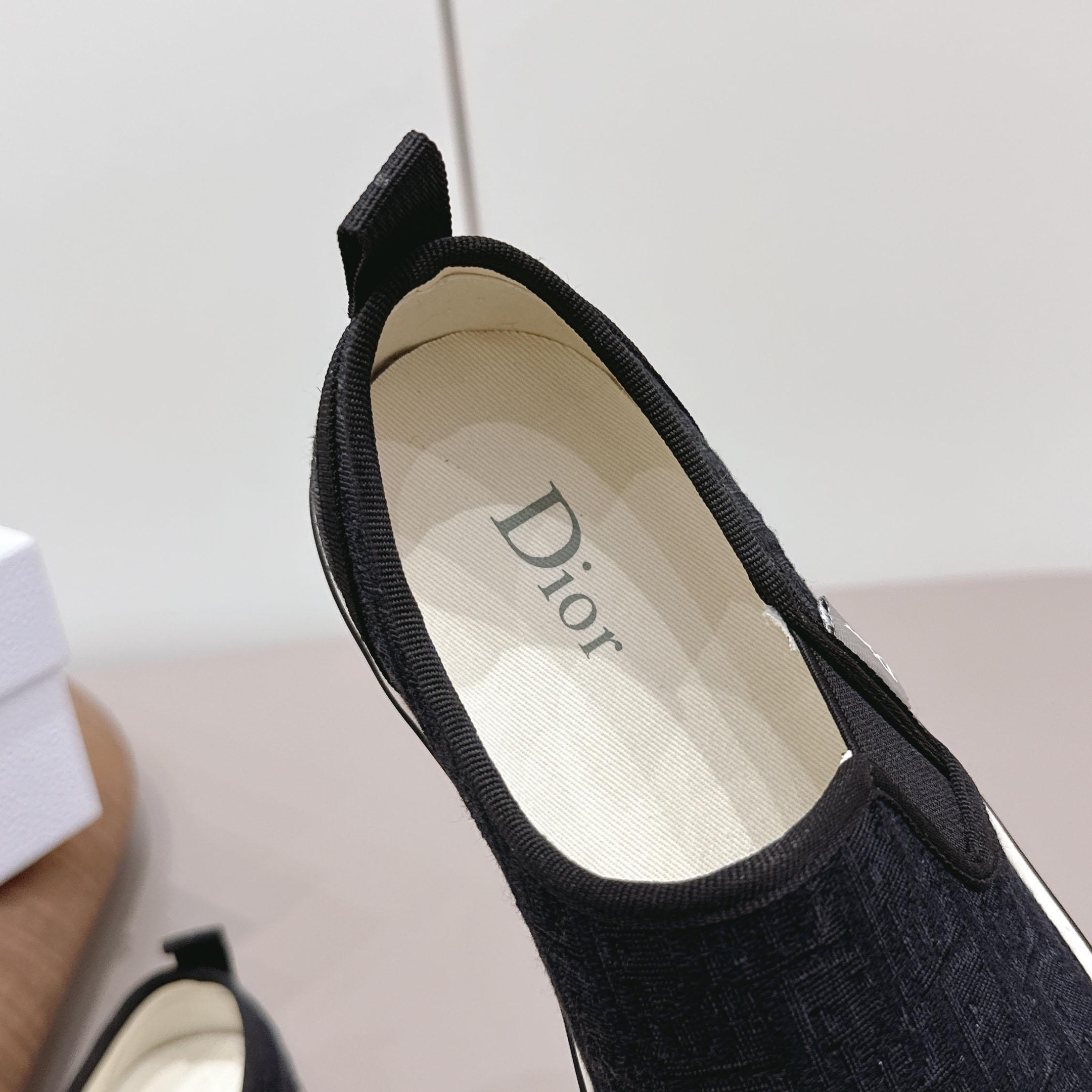 Dior Saltwind Slip-On Sneaker - FashionPlug