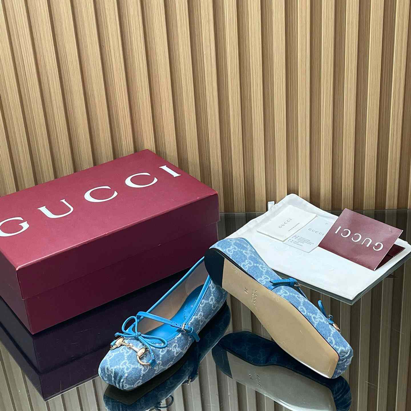 Gucci Women's Gucci Horsebit Ballet Flat - FashionPlug