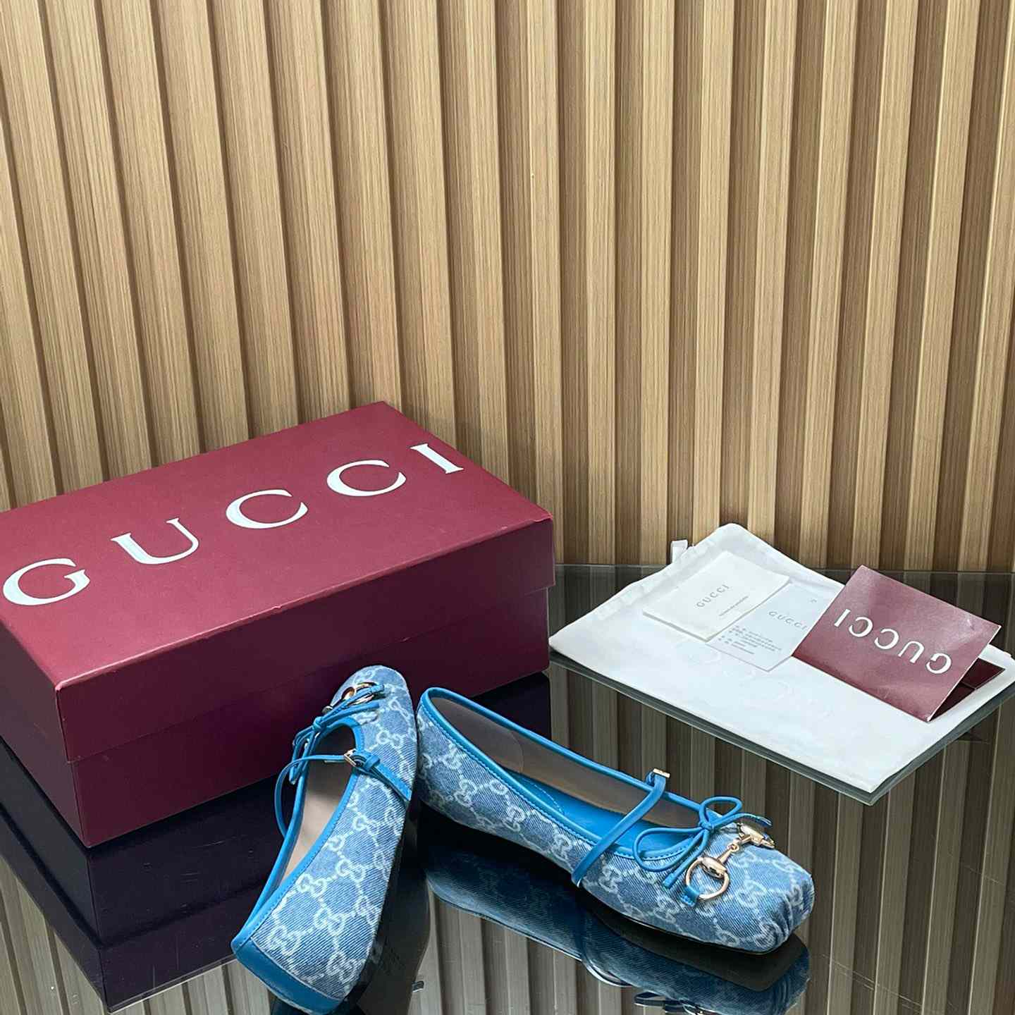 Gucci Women's Gucci Horsebit Ballet Flat - FashionPlug