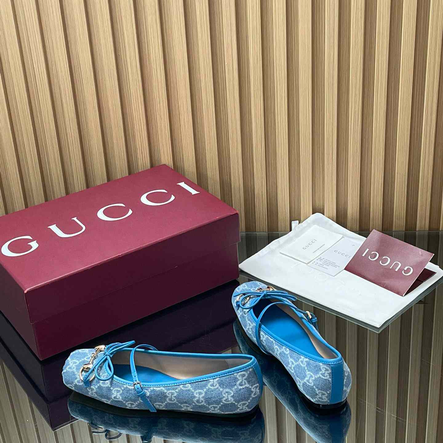 Gucci Women's Gucci Horsebit Ballet Flat - FashionPlug