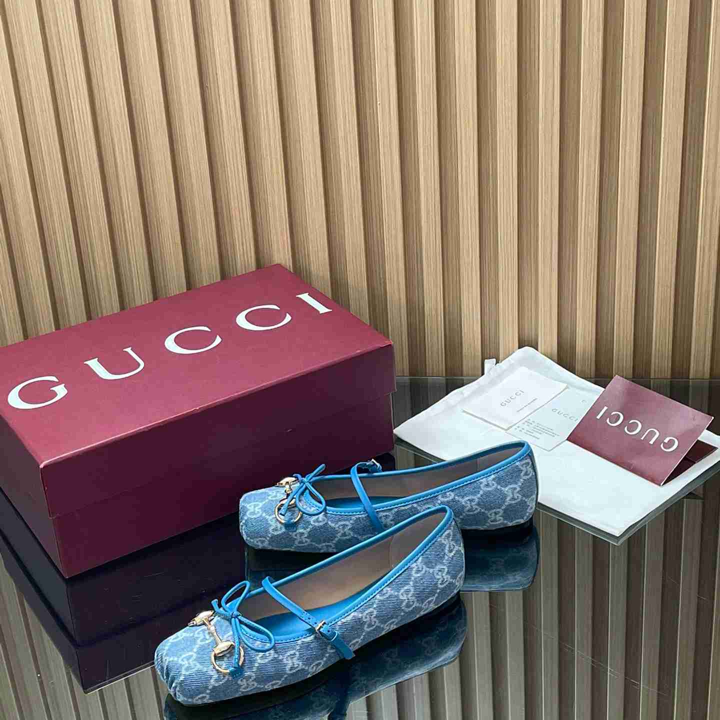 Gucci Women's Gucci Horsebit Ballet Flat - FashionPlug