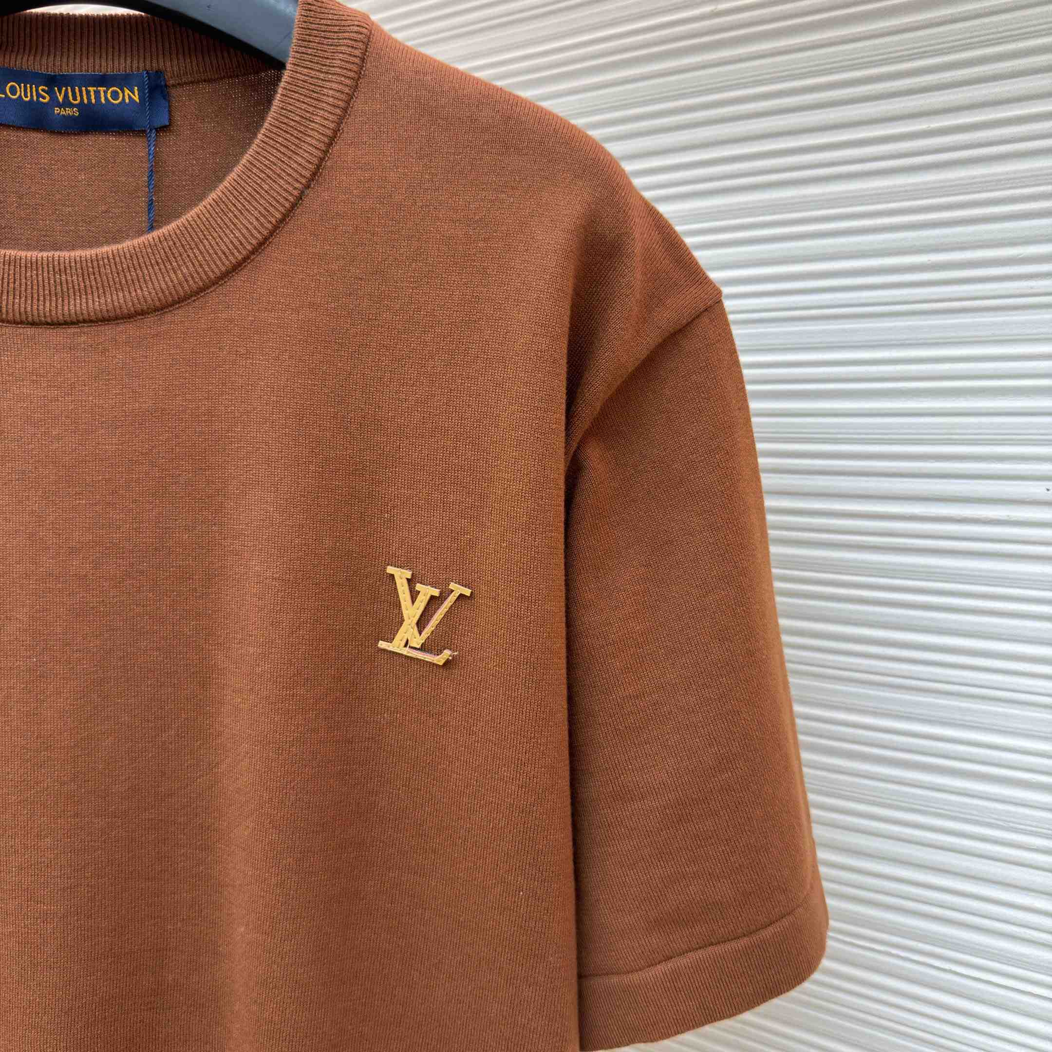 Louis Vuitton Short-Sleeved Crewneck With Signature 1AK714 - FashionPlug