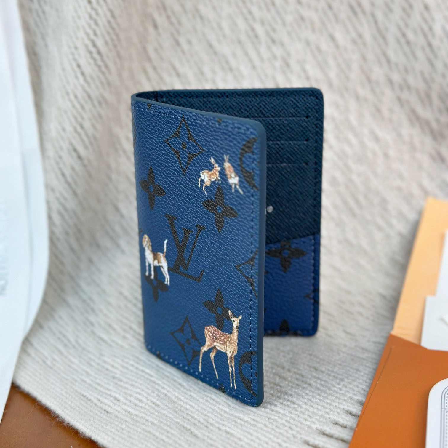 Louis Vuitton Passport Cover  M27052 - FashionPlug