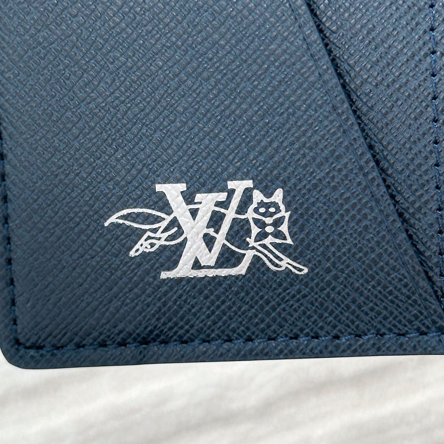 Louis Vuitton Passport Cover  M27052 - FashionPlug