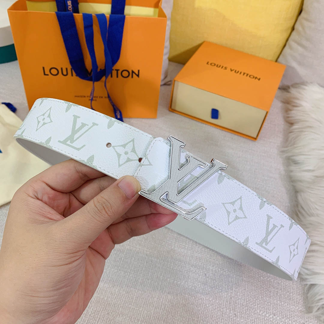 Louis Vuitton LV Initiales 40mm Reversible Belt M0713T - FashionPlug