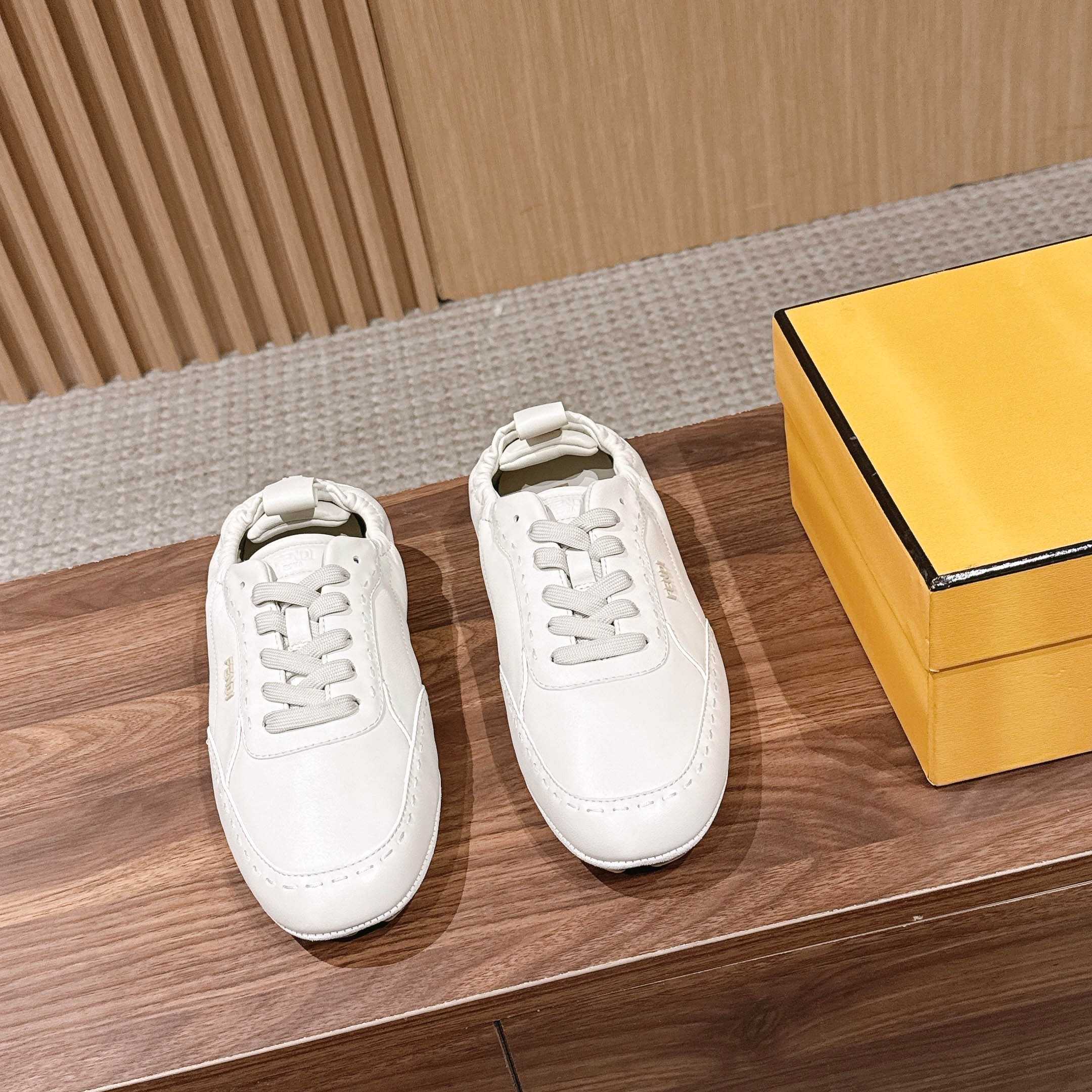 Fendi White Leather Low-Tops Sneakers - FashionPlug