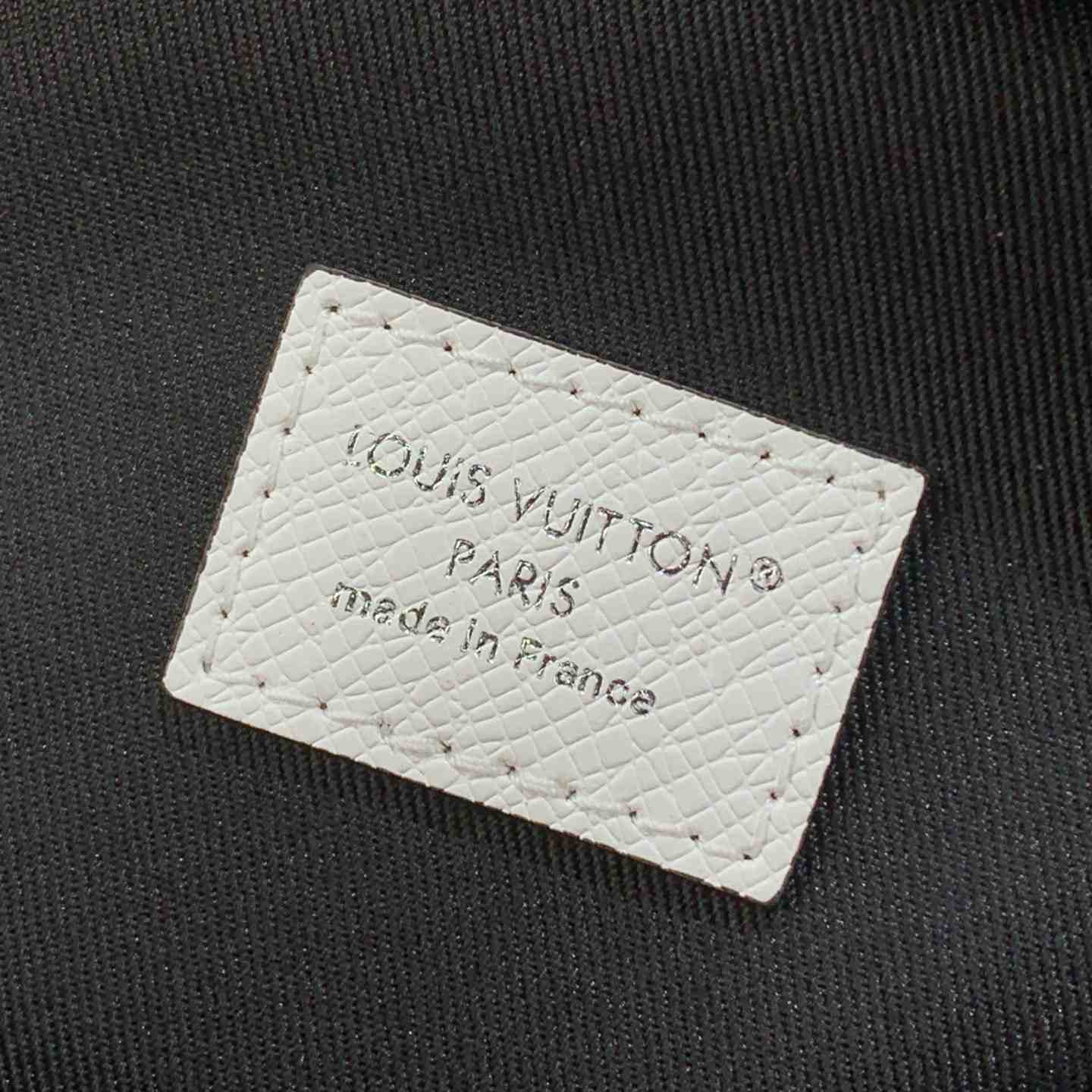 Louis Vuitton Avenue Slingbag PM   M28397 - FashionPlug