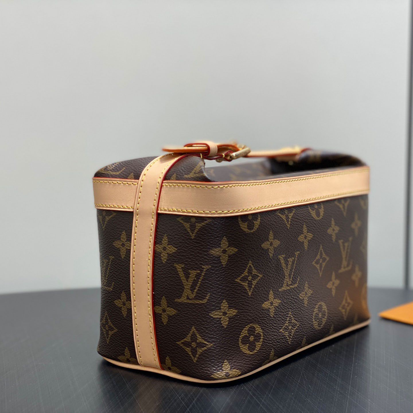 Louis Vuitton Cruiser Toiletry Bag M15350 - FashionPlug