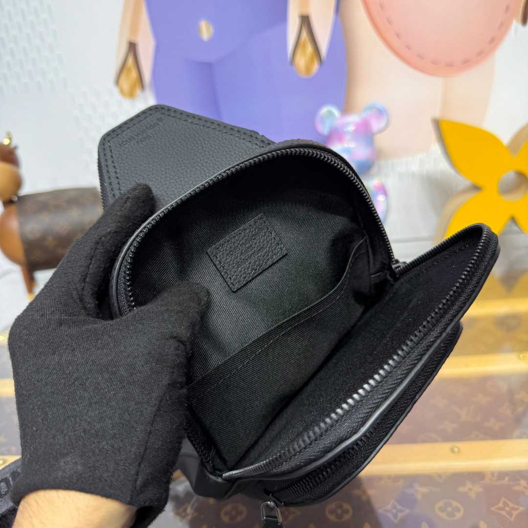 Louis Vuitton Avenue Slingbag PM   M15255 - FashionPlug