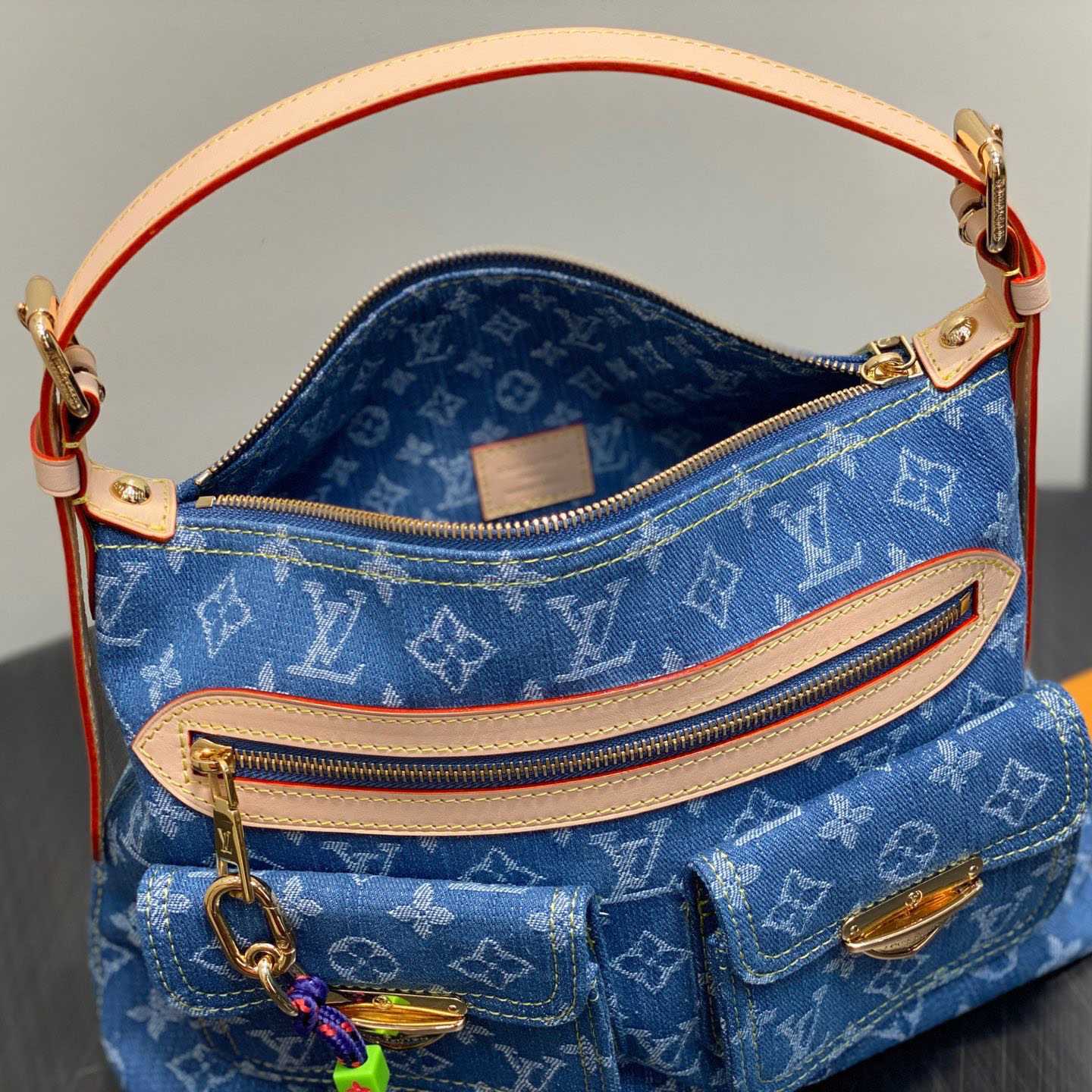 Louis Vuitton Baggy M27329 - FashionPlug