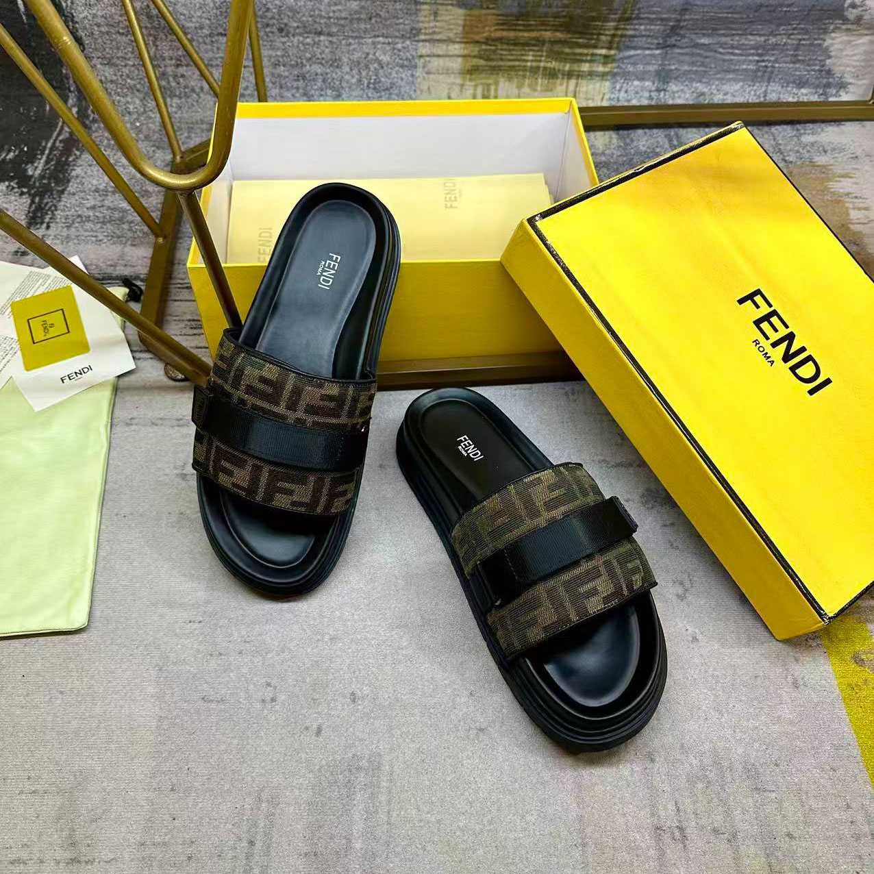 Fendi Chunky Slides - FashionPlug