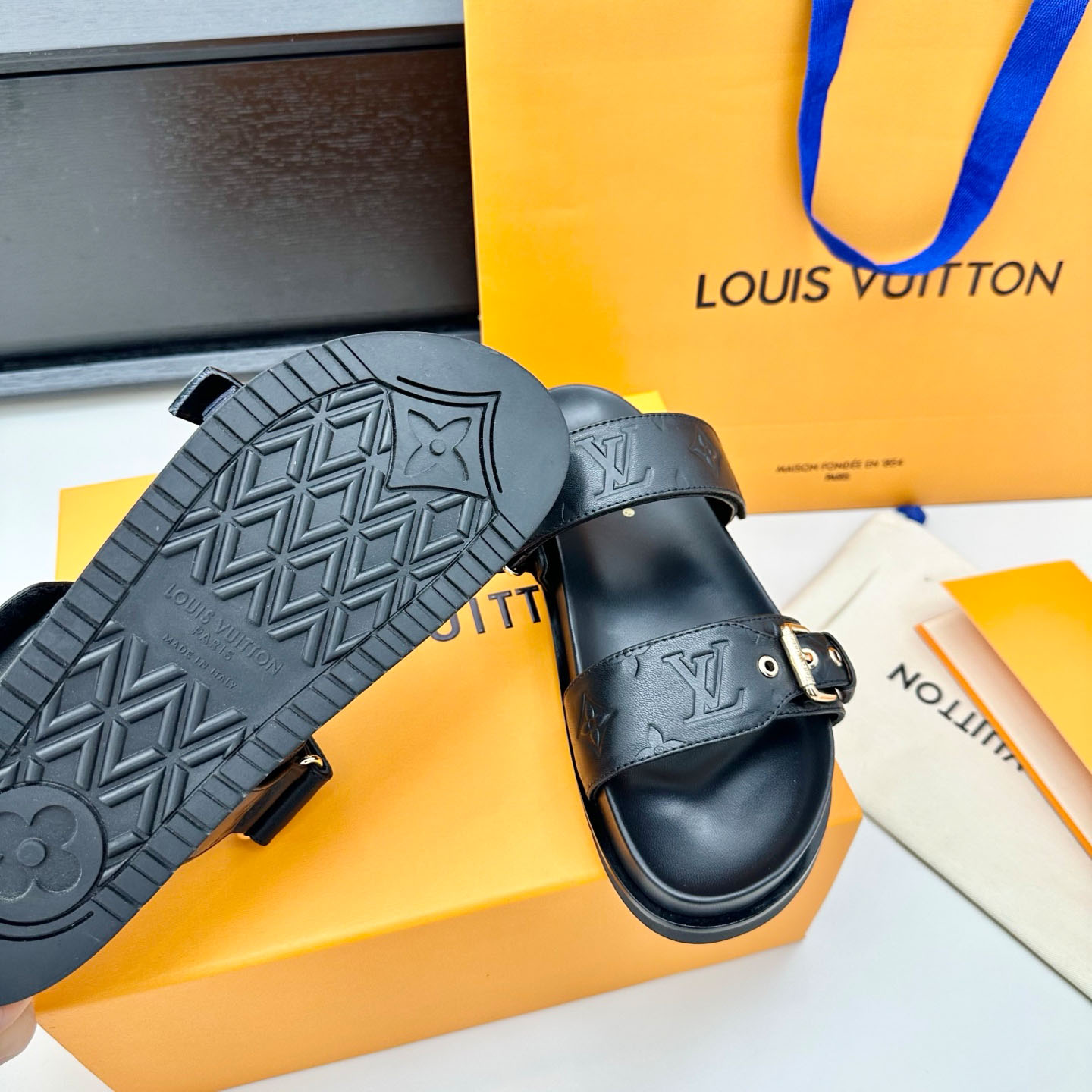 Louis Vuitton Bom Dia Flat Comfort Mule 1ABVNF - FashionPlug