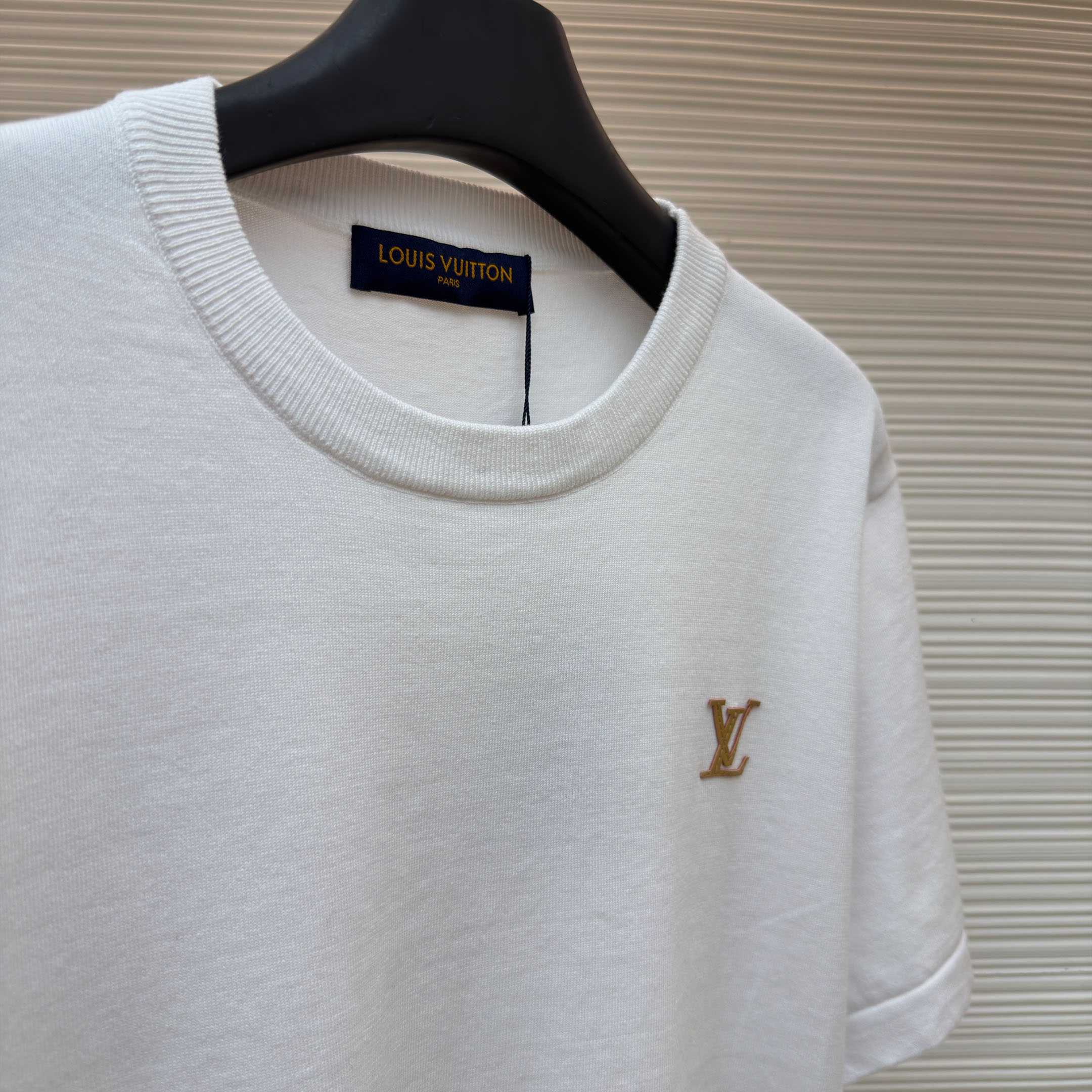 Louis Vuitton Short-Sleeved Crewneck With Signature 1AK70O - FashionPlug