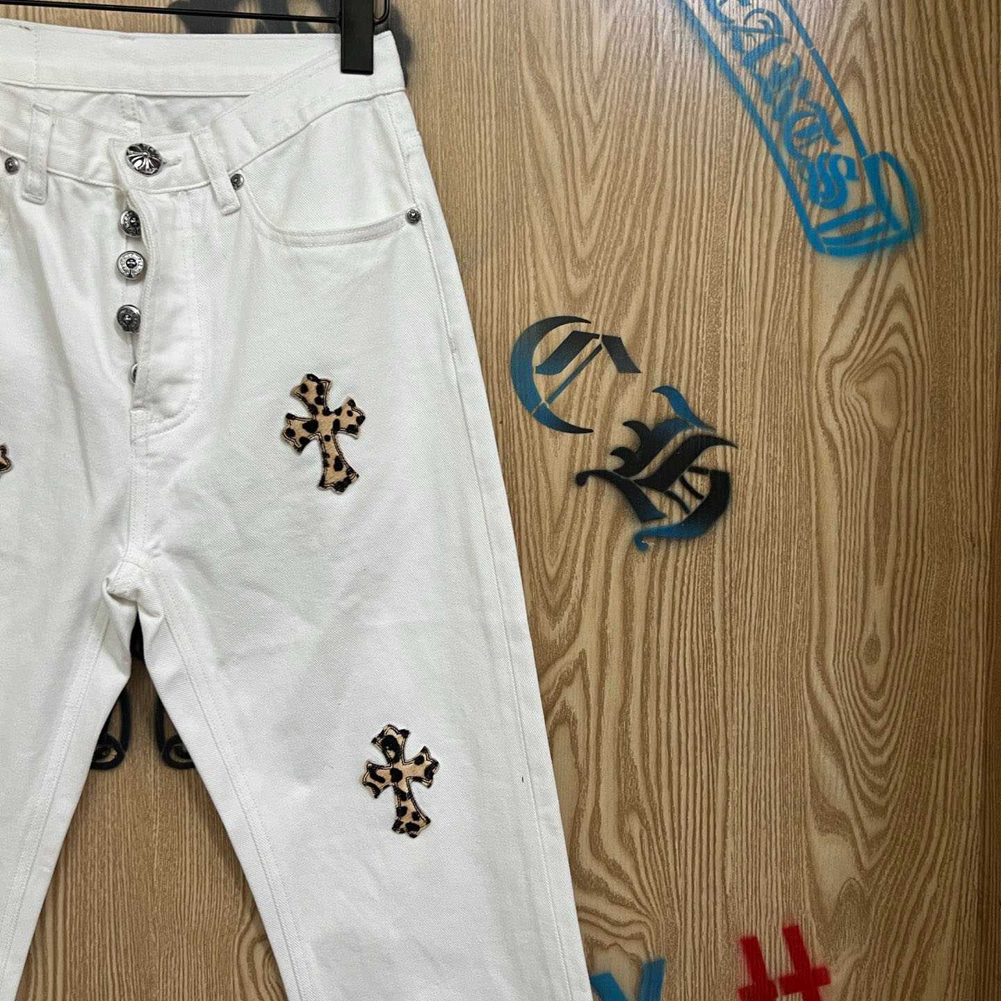 Chrome Hearts Levi's 501 Leopard Cross Patch White Jeans - FashionPlug
