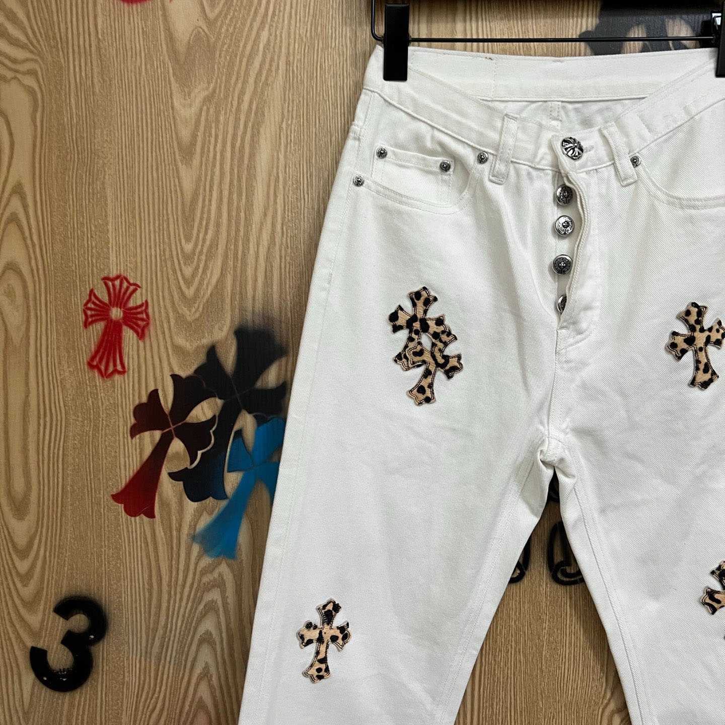 Chrome Hearts Levi's 501 Leopard Cross Patch White Jeans - FashionPlug