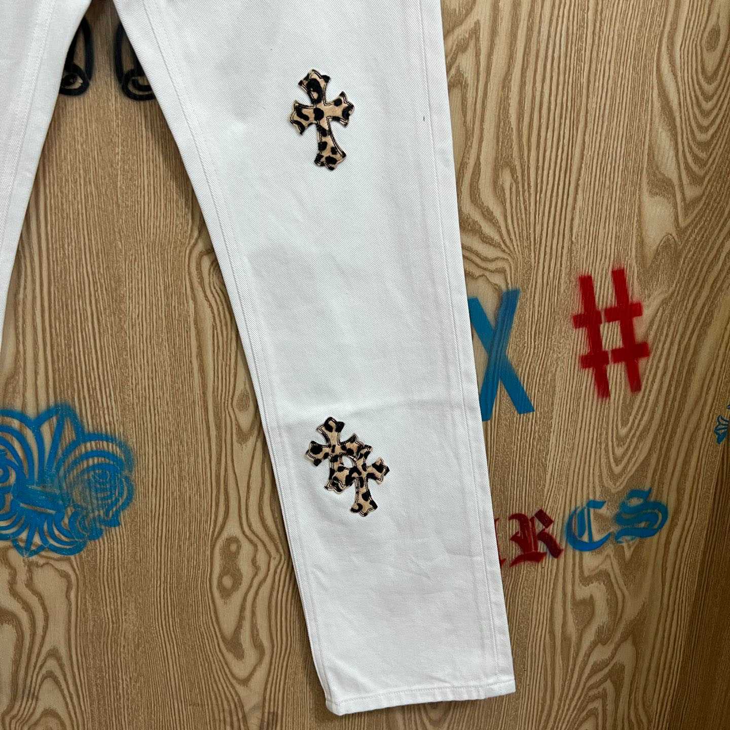 Chrome Hearts Levi's 501 Leopard Cross Patch White Jeans - FashionPlug