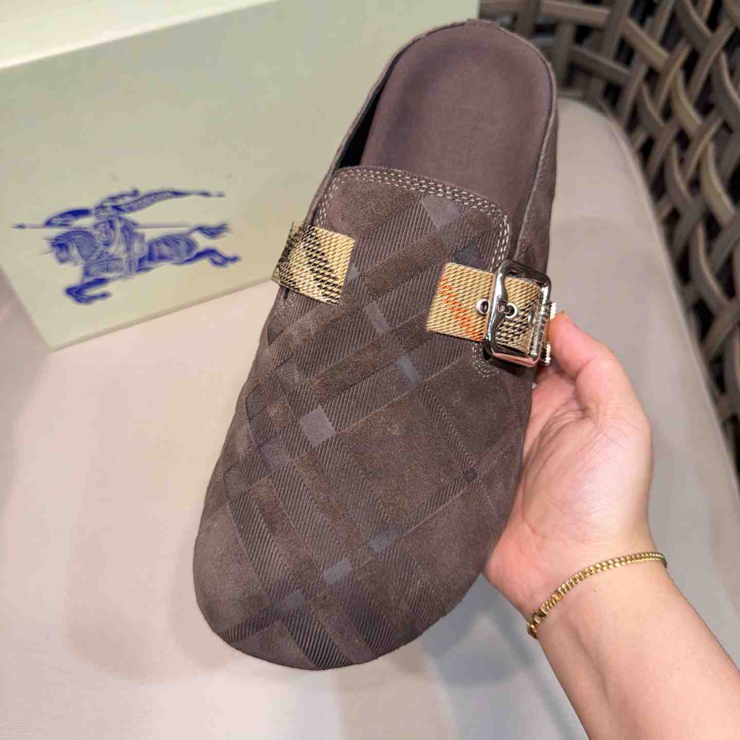 Burberry Suede Urchin Clogs - FashionPlug