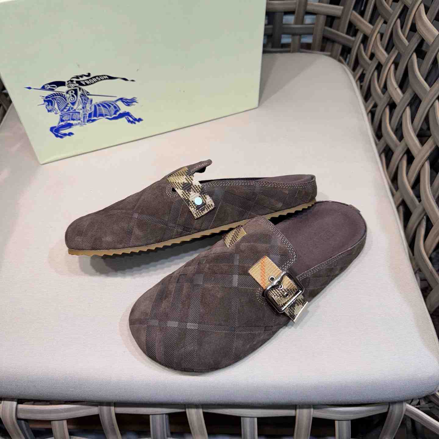 Burberry Suede Urchin Clogs - FashionPlug
