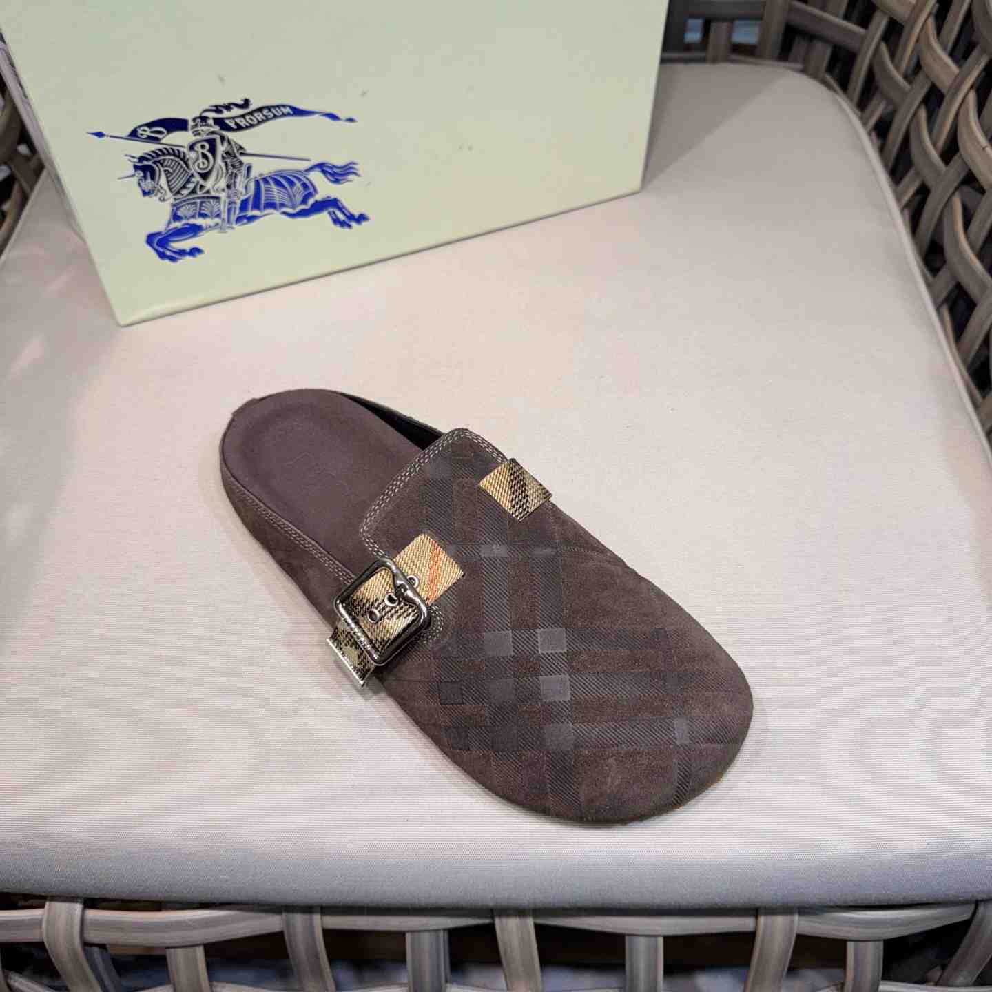 Burberry Suede Urchin Clogs - FashionPlug