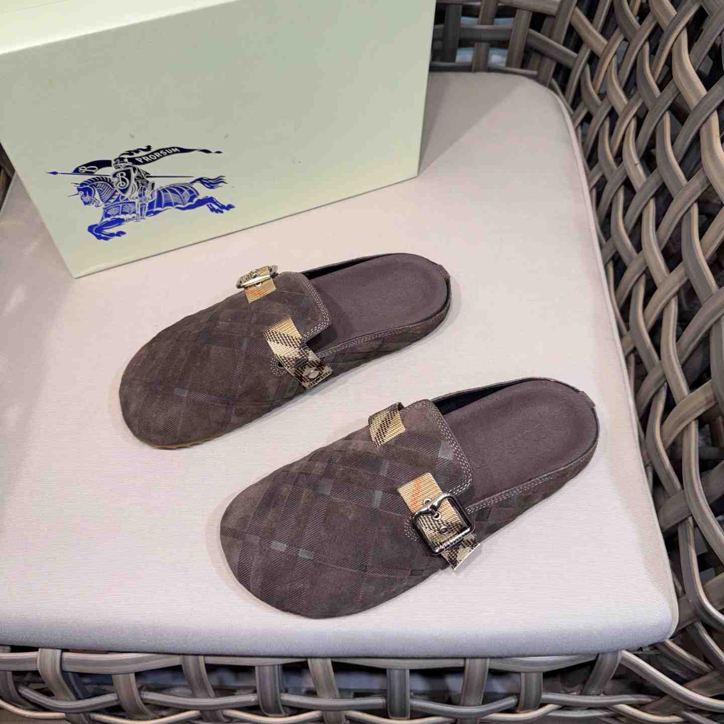 Burberry Suede Urchin Clogs - FashionPlug
