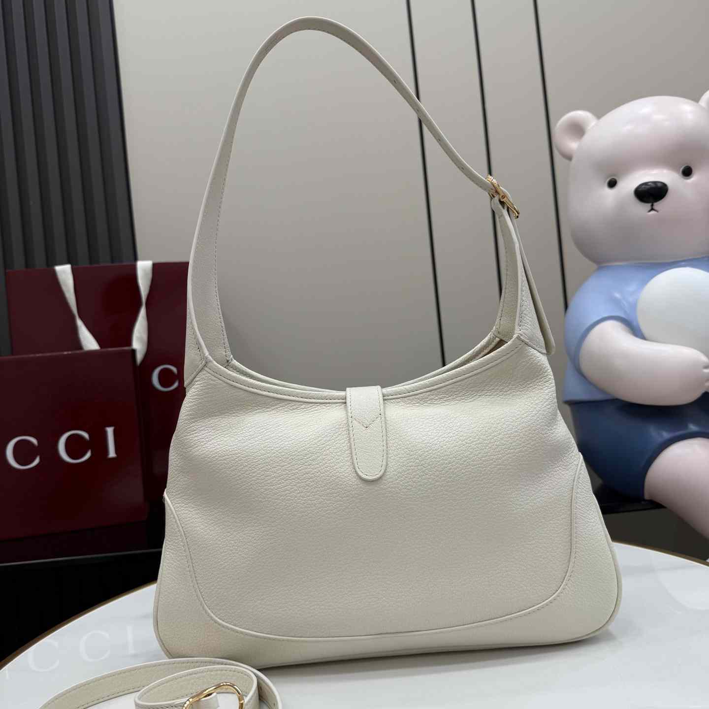 Gucci Jackie 1961 Medium Shoulder Bag 863136 - FashionPlug