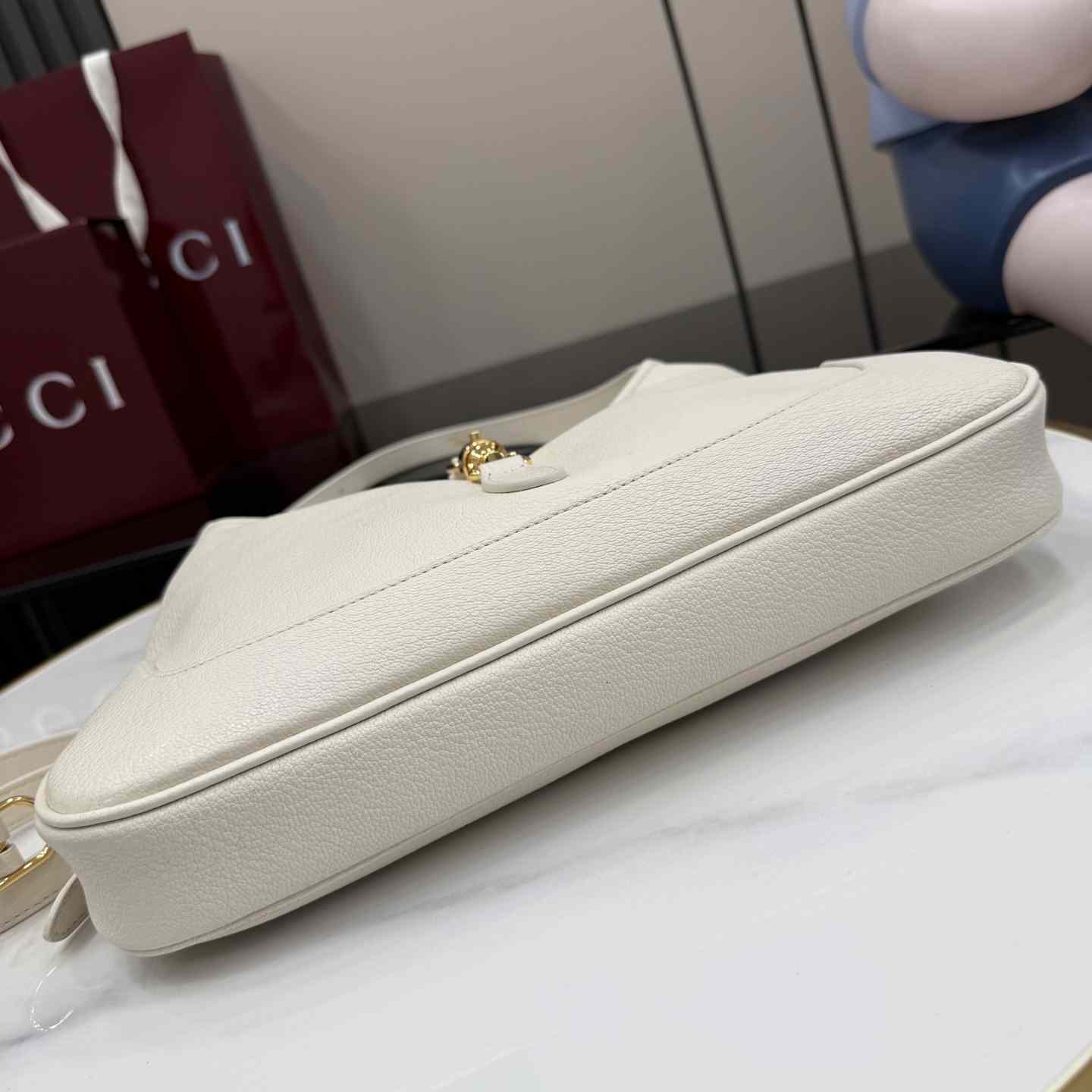 Gucci Jackie 1961 Medium Shoulder Bag 863136 - FashionPlug