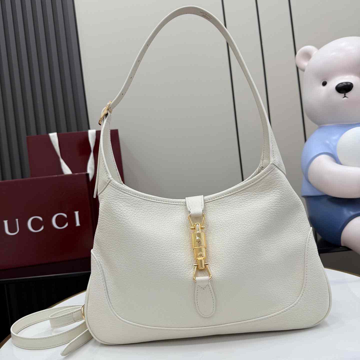 Gucci Jackie 1961 Medium Shoulder Bag 863136 - FashionPlug