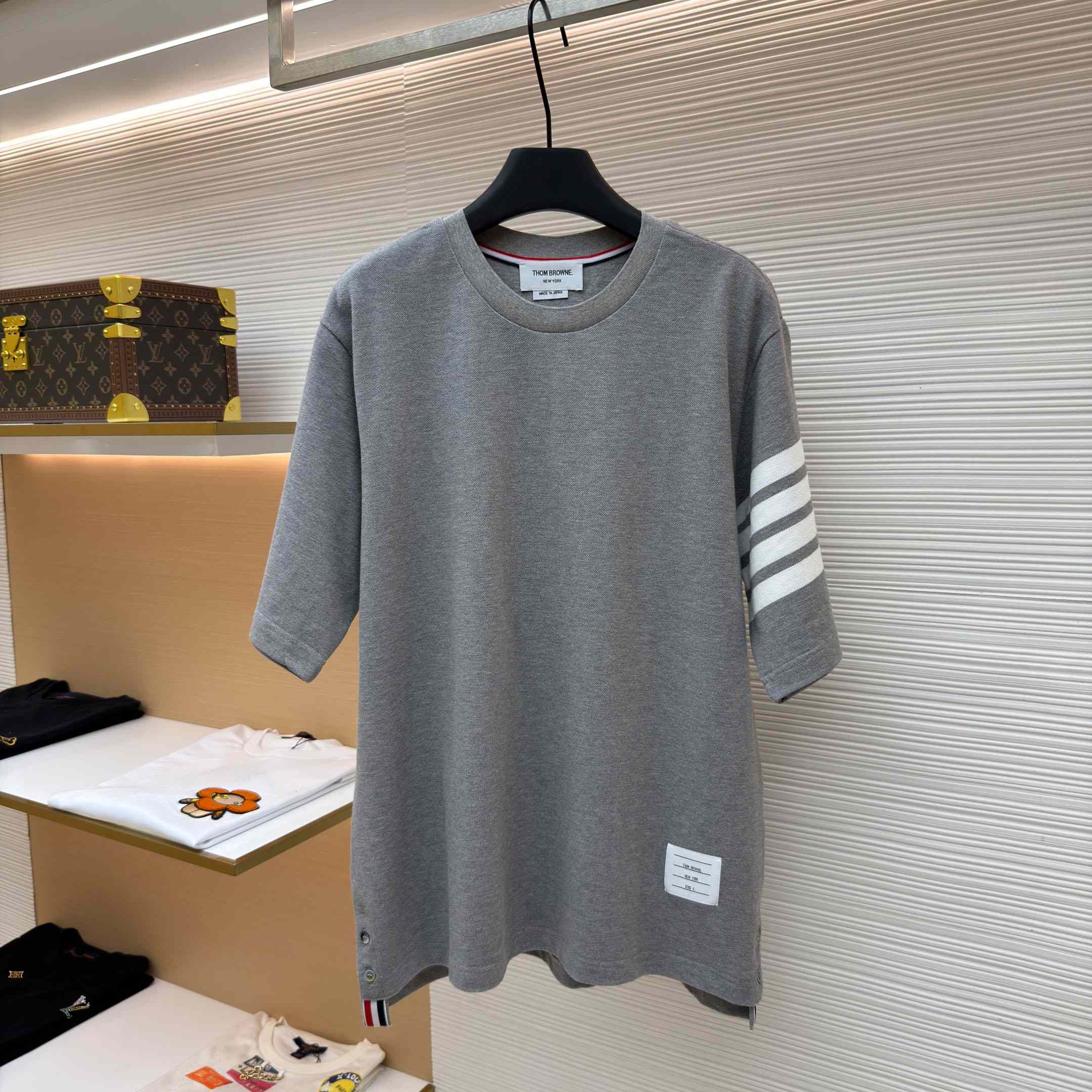 Thom Browne Cotton 4-Bar Short Sleeve T-Shirt - FashionPlug