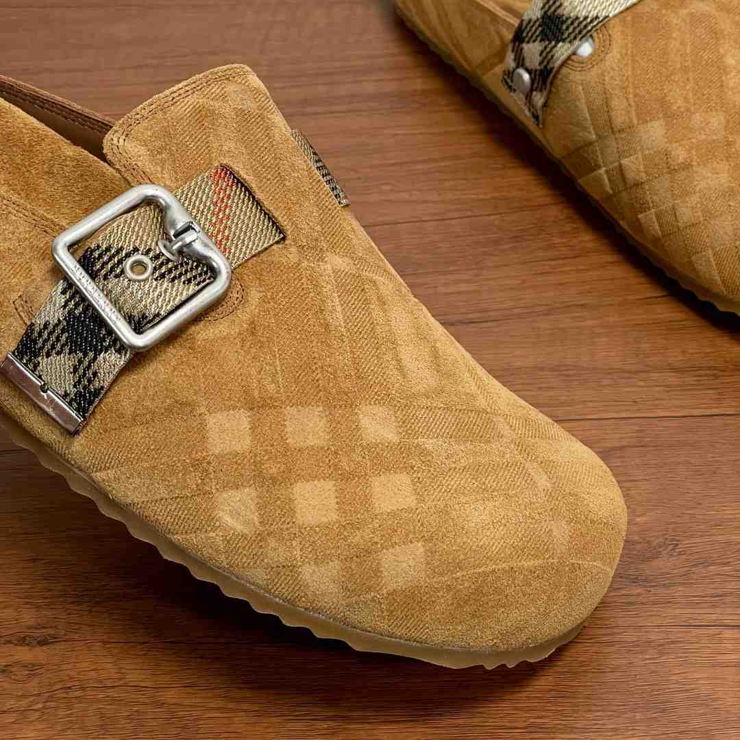 Burberry Suede Urchin Clogs - FashionPlug