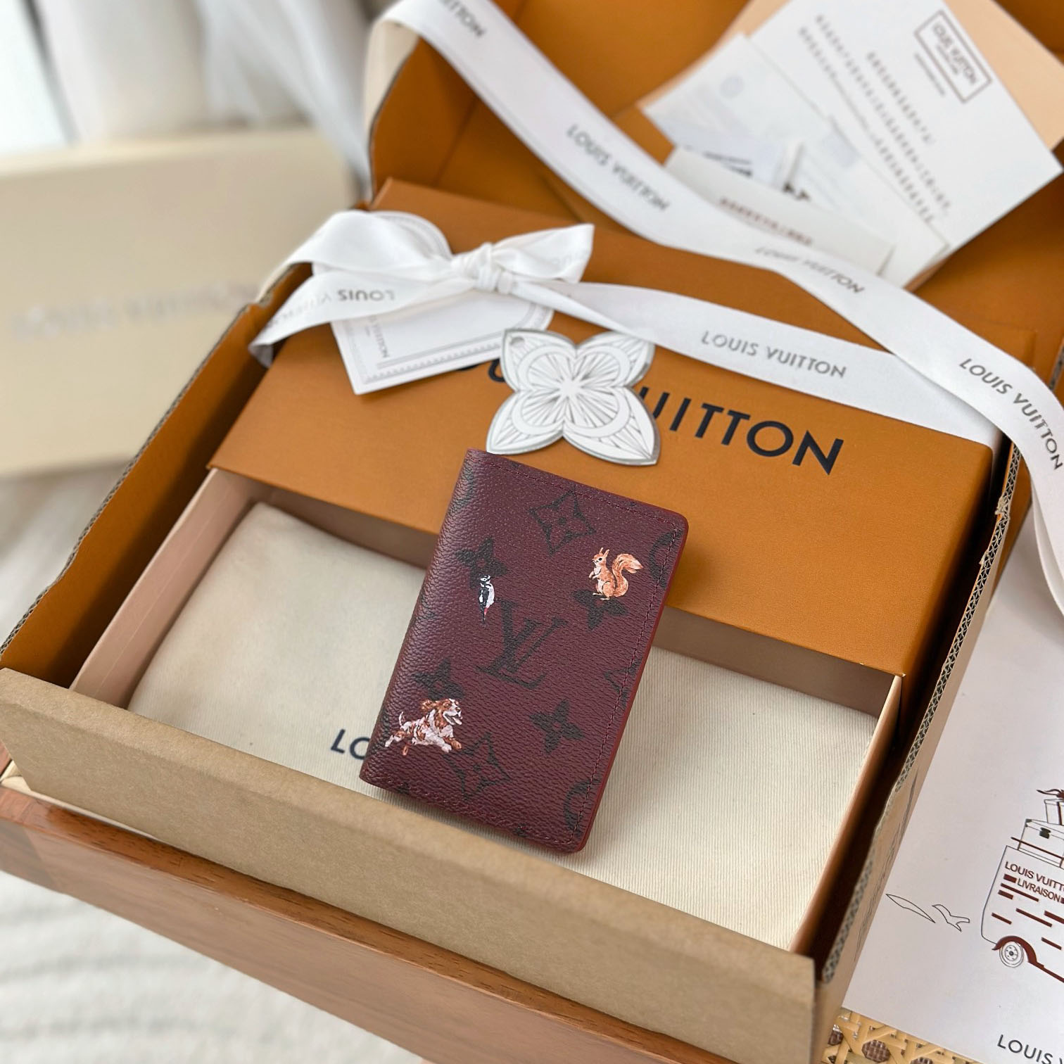 Louis Vuitton Passport Cover  M27021 - FashionPlug