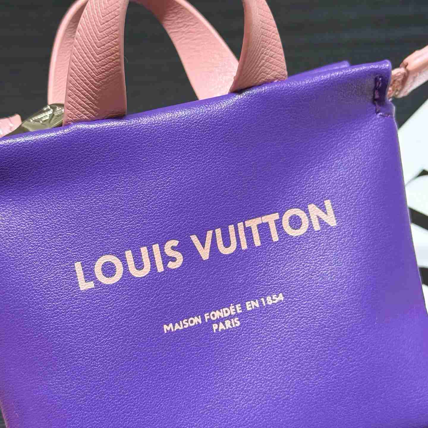 Louis Vuitton LV Mini Shopper Bag Charm M03121 - FashionPlug