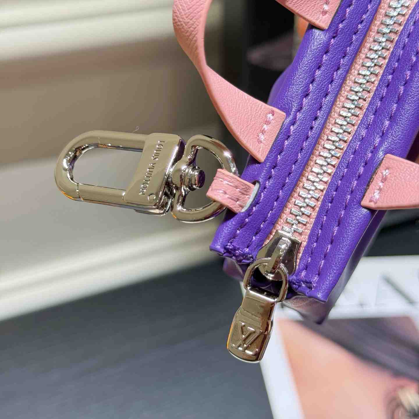 Louis Vuitton LV Mini Shopper Bag Charm M03121 - FashionPlug