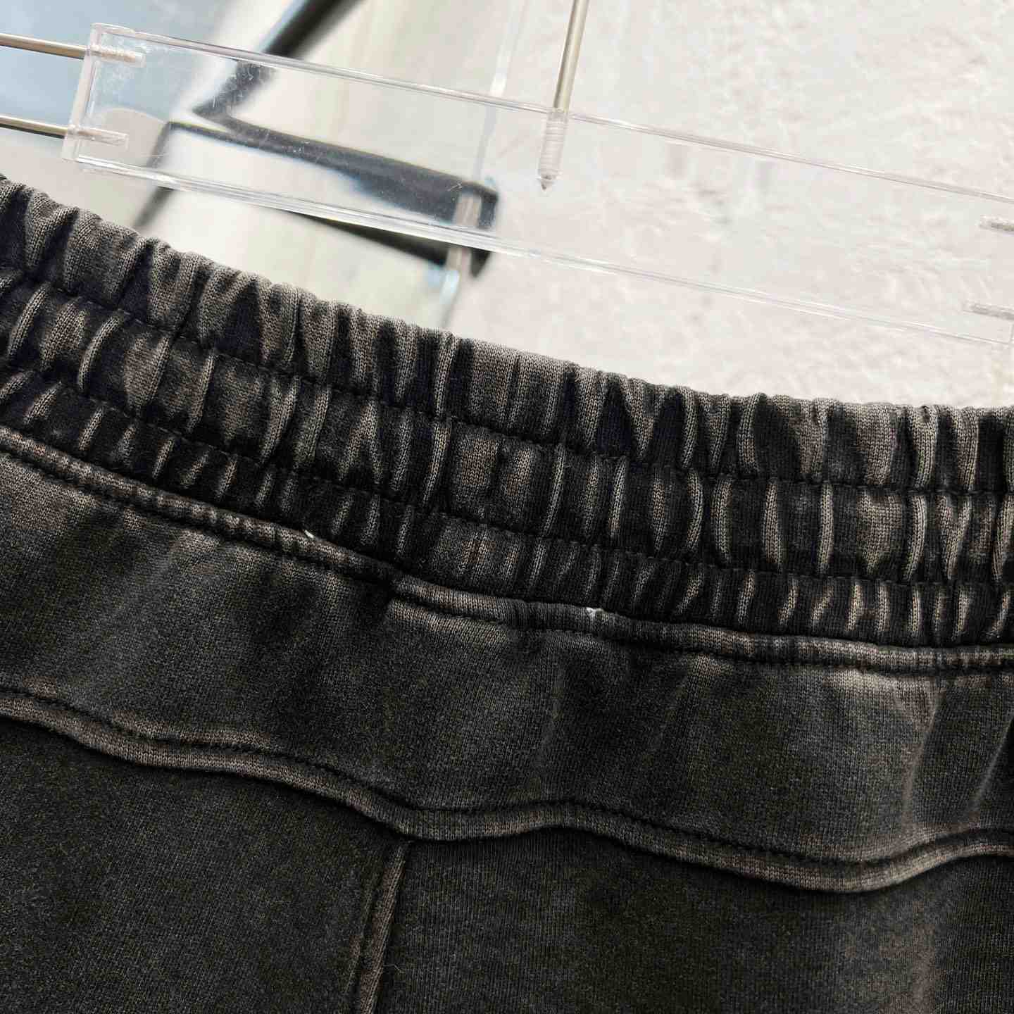 Louis Vuitton Shorts    - FashionPlug