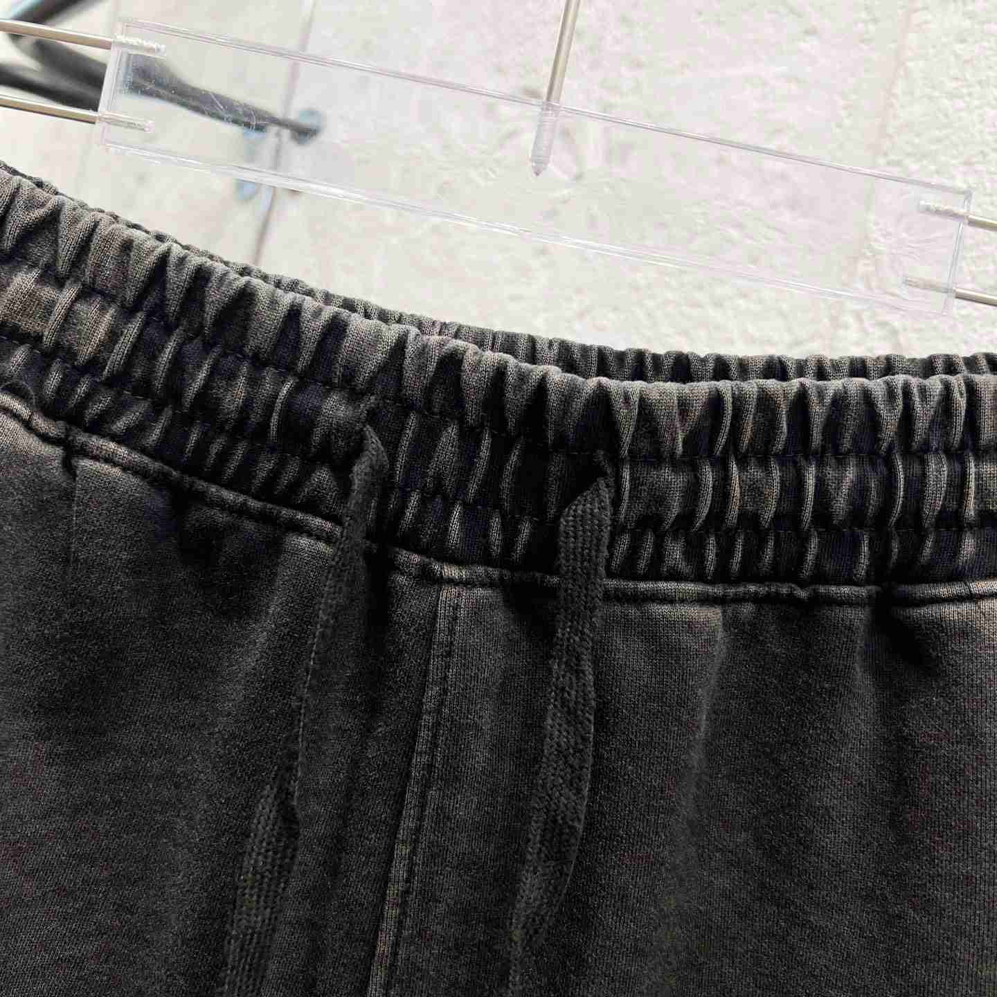 Louis Vuitton Shorts    - FashionPlug