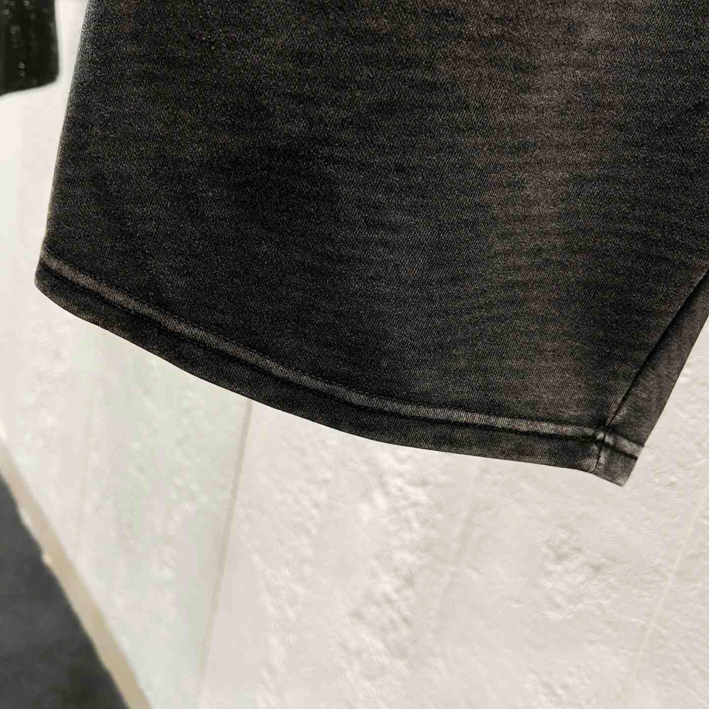 Louis Vuitton Shorts    - FashionPlug