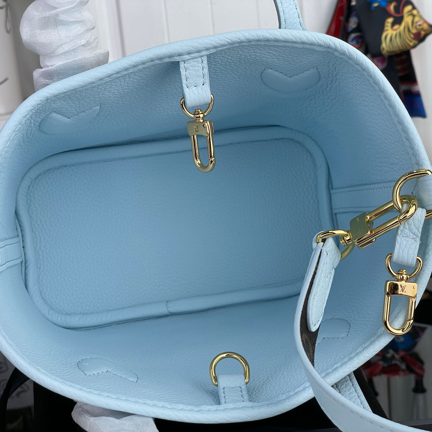 Louis Vuitton Neverfull Bandoulière Inside Out BB M28336 - FashionPlug