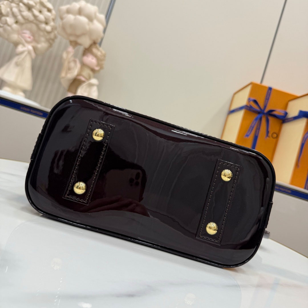 Louis Vuitton Alma BB M27172  - FashionPlug