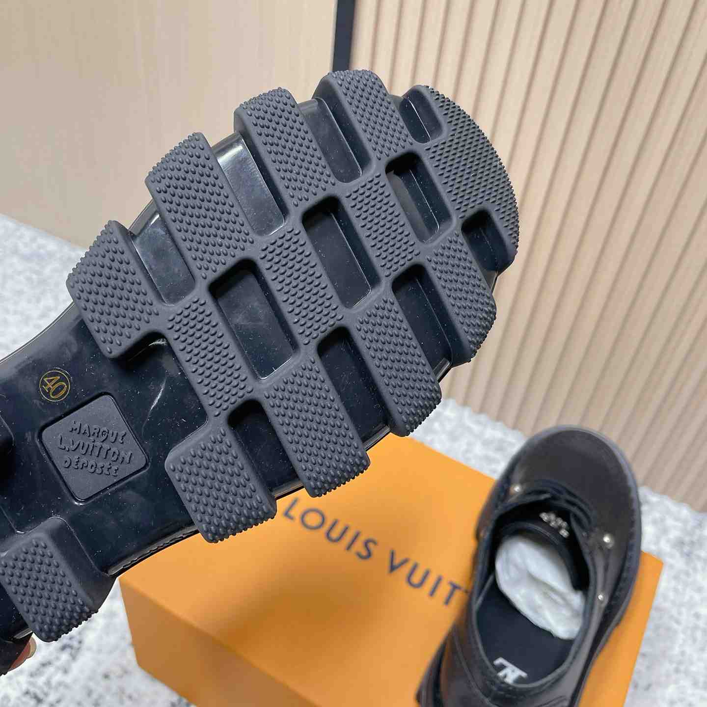 Louis Vuitton LV Checker Derby 1ACN3W - FashionPlug