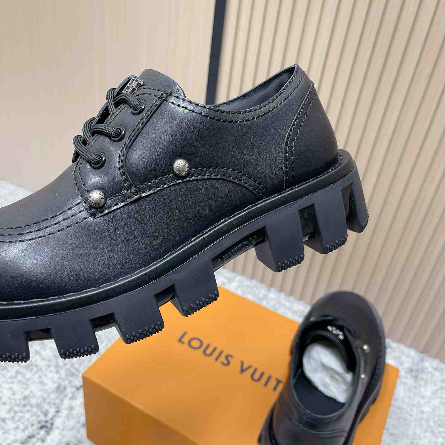 Louis Vuitton LV Checker Derby 1ACN3W - FashionPlug