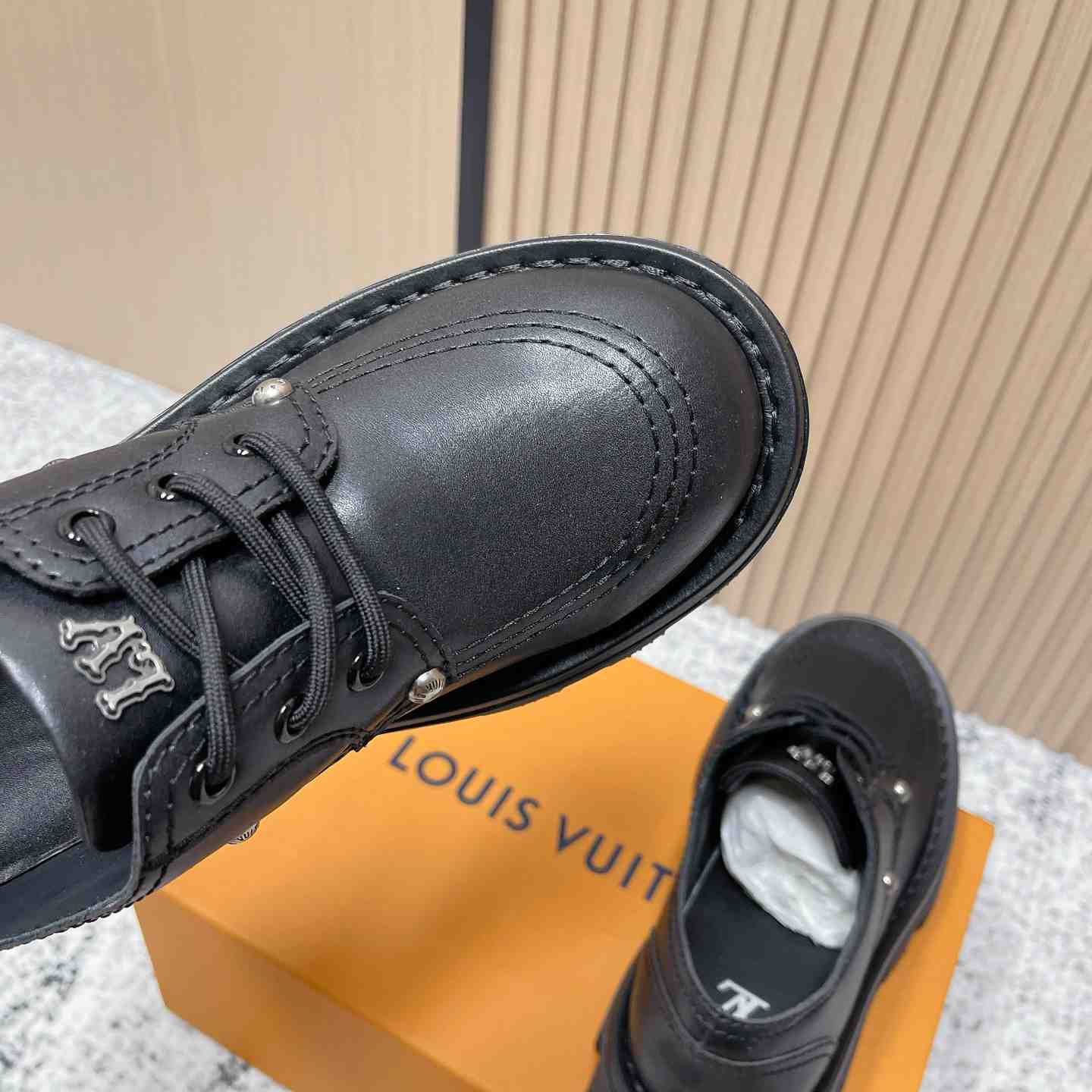 Louis Vuitton LV Checker Derby 1ACN3W - FashionPlug