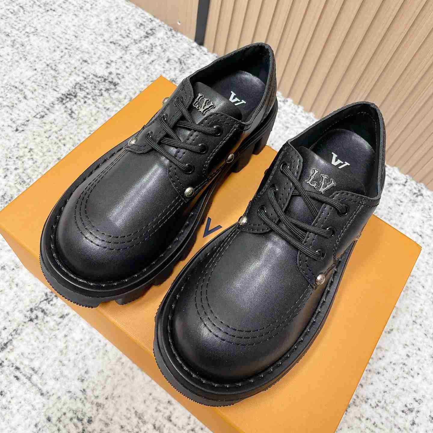 Louis Vuitton LV Checker Derby 1ACN3W - FashionPlug