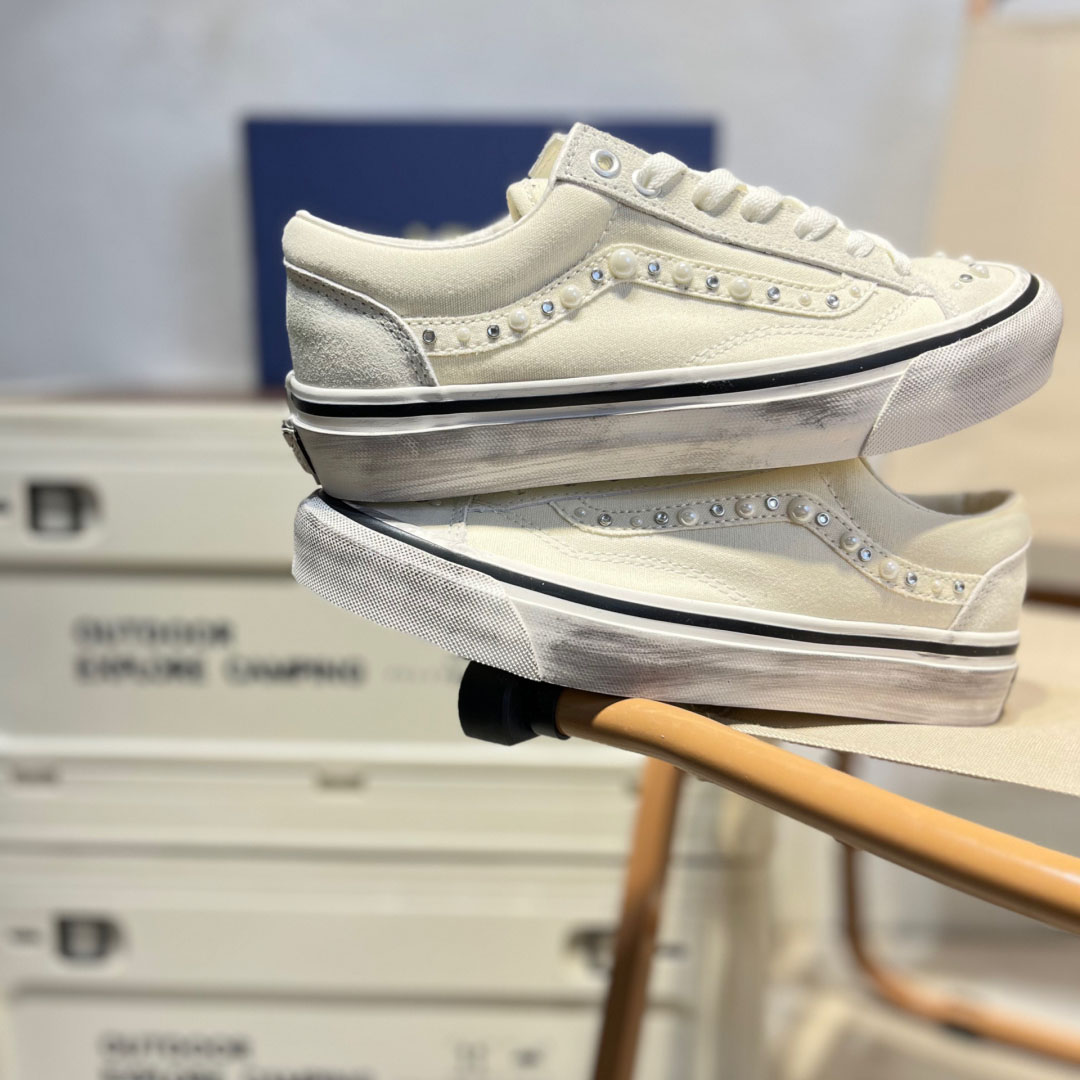 Vans Premium Old Skool Shoes - FashionPlug