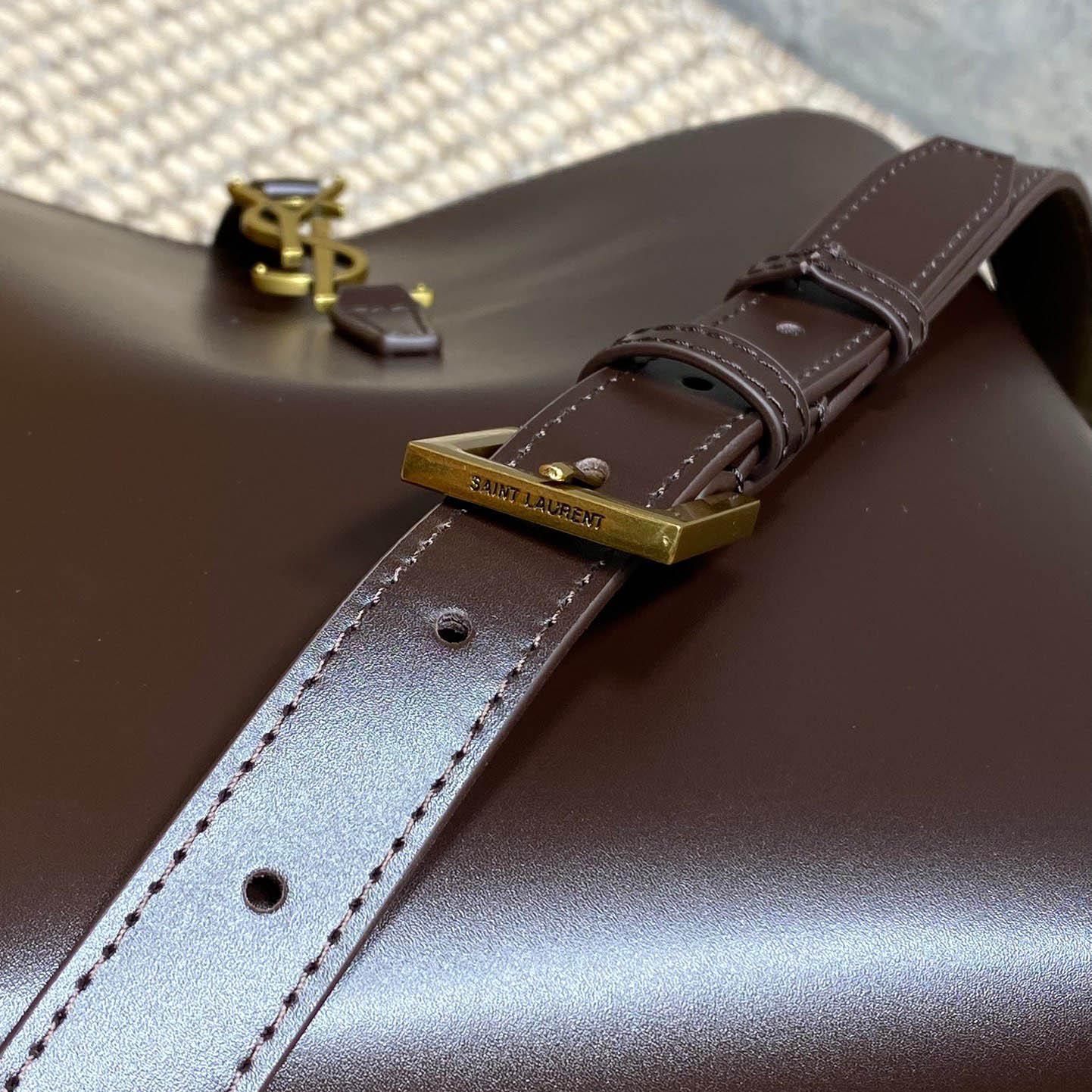 Saint Laurent Le 37 In Shiny Leather - FashionPlug