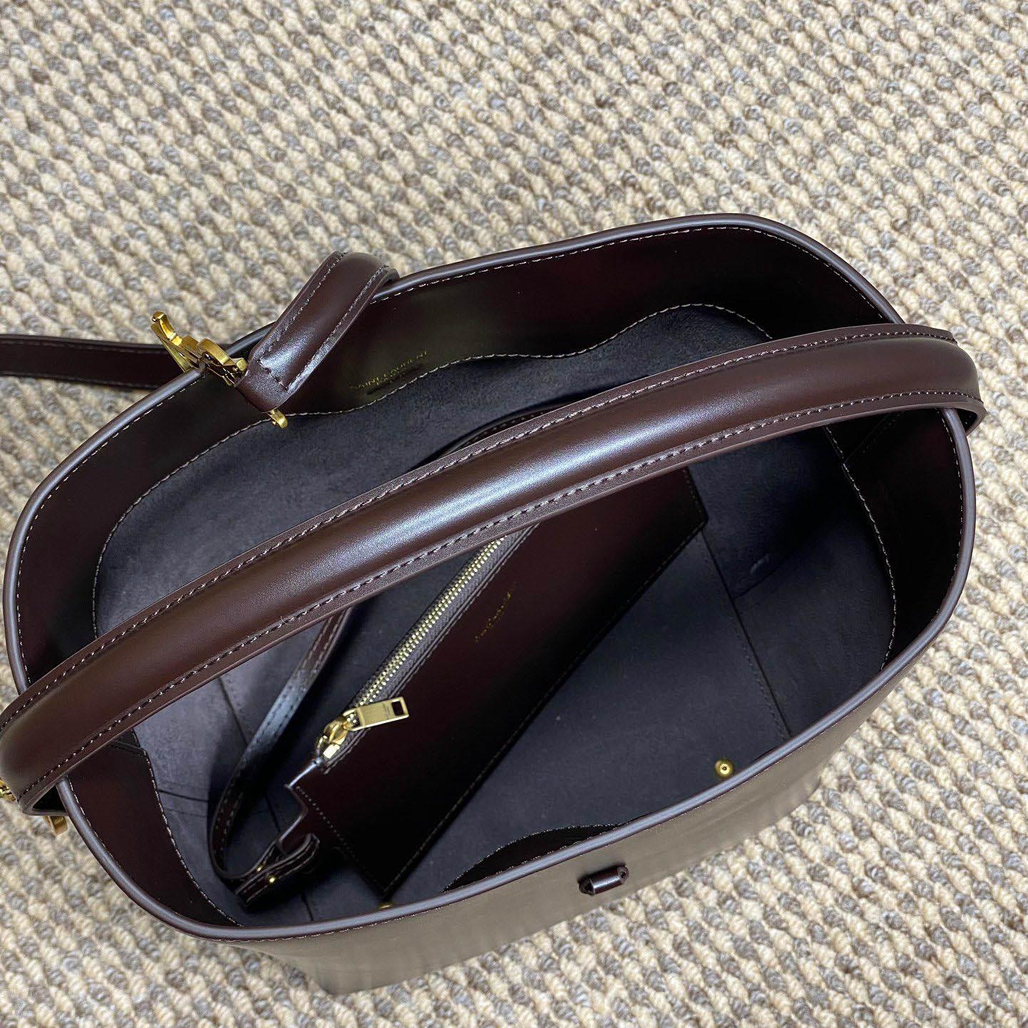 Saint Laurent Le 37 In Shiny Leather - FashionPlug