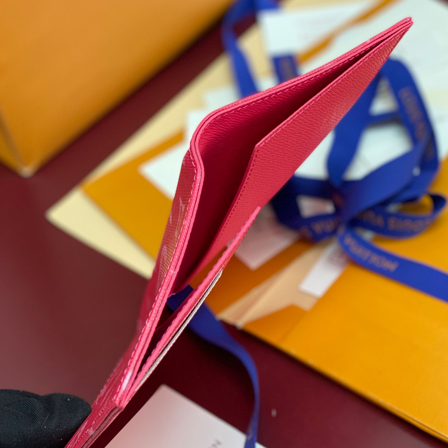 Louis Vuitton Passport Cover   M27615 - FashionPlug