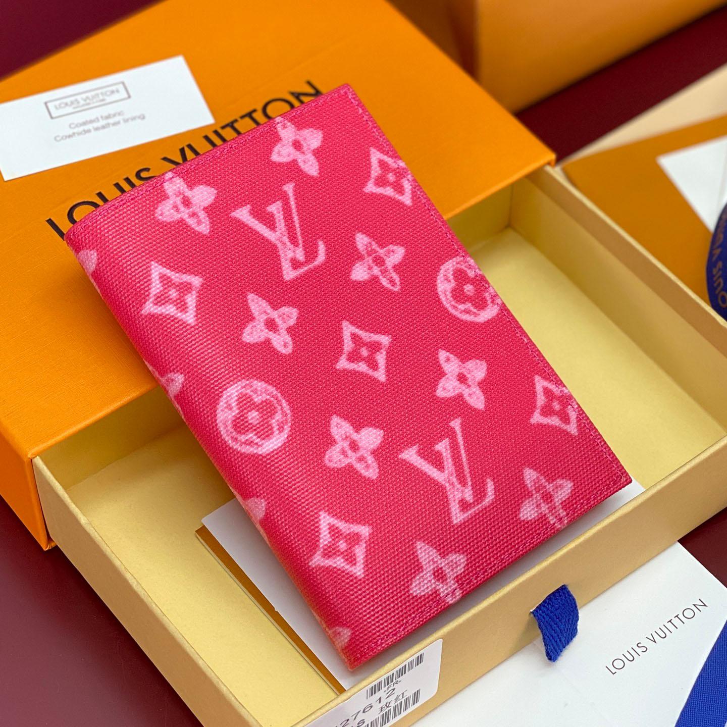 Louis Vuitton Passport Cover   M27615 - FashionPlug